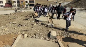 Hakkari’nin Yüksekova ilçesinde 3 yıl önce büyük umutlarla başlatılan doğal