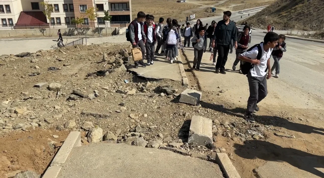 Hakkari’nin Yüksekova ilçesinde 3 yıl önce büyük umutlarla başlatılan doğal