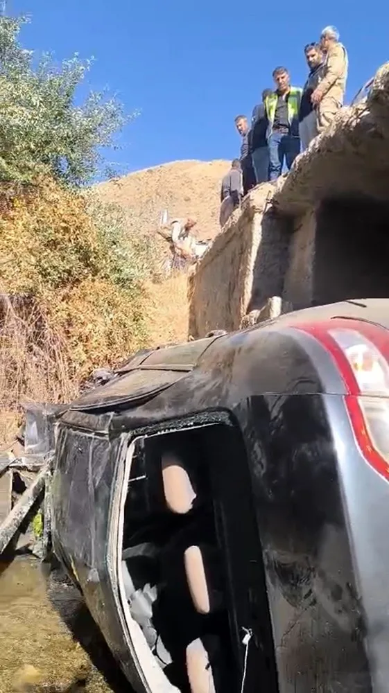 Hakkari’nin Yüksekova ilçesinde meydana gelen trafik kazasında 4 kişi yaralandı.
