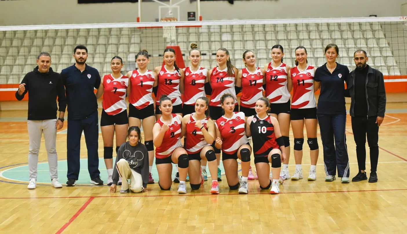 Kadınlar Voleybol 2. Ligi’nde Manisa’yı temsil eden Yunusemre Belediyespor, Altay