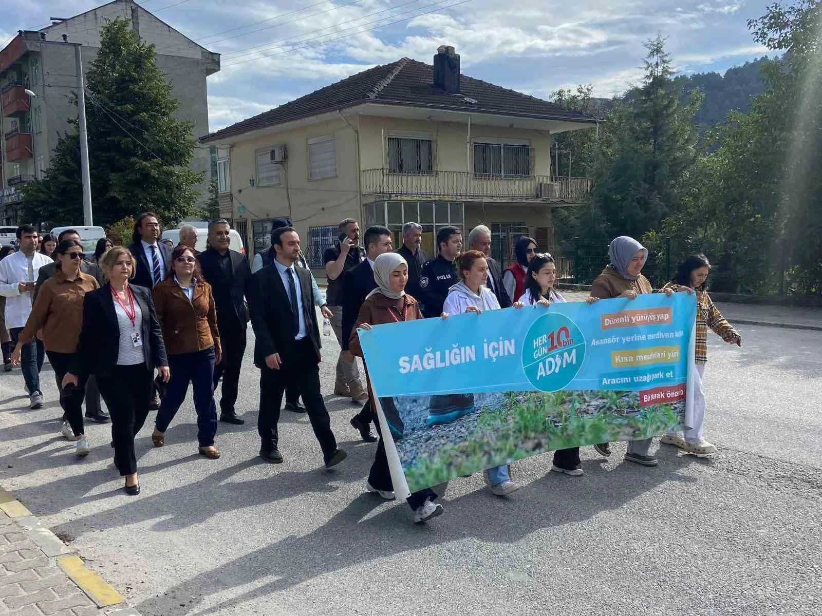 Dünya Yürüyüş Günü kapsamında Yığılca’da sağlıklı yaşamı teşvik etmek ve