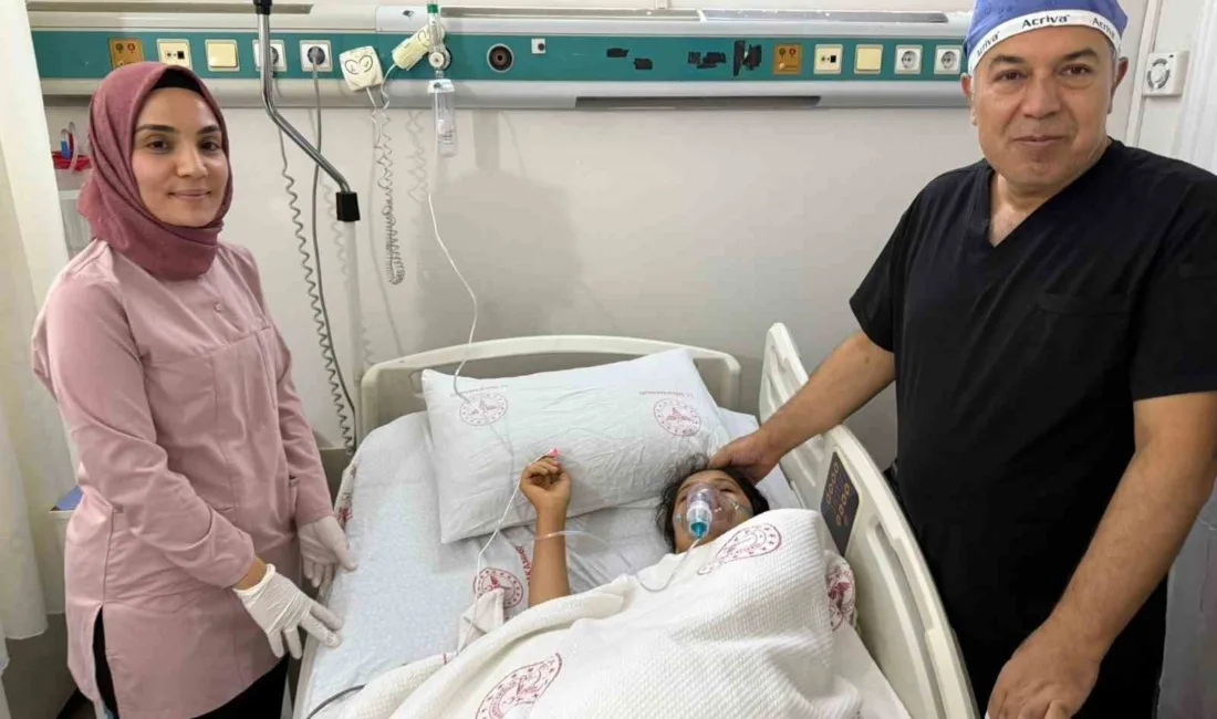 Şanlıurfa’da kız çocuğunun eşarbını düzeltirken yanlışlıkla yuttuğu toplu iğne, akciğerine