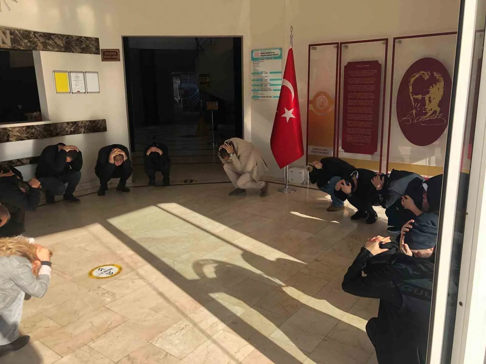 Zonguldak’ta “Afet ve Acil Durum Farkındalık Ayı” etkinlikleri kapsamında deprem