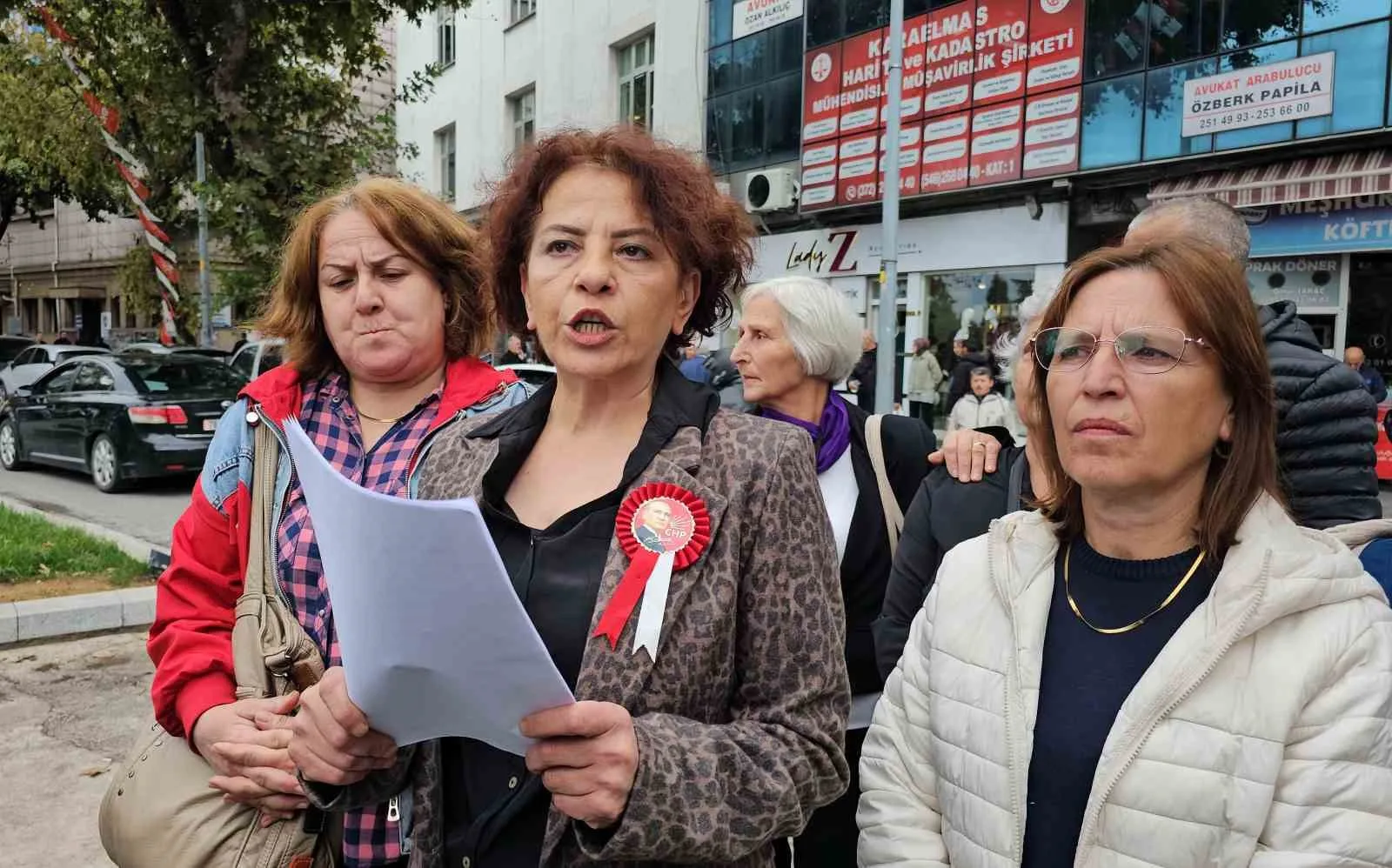 CHP Zonguldak Merkez İlçe Kadın Kolları Başkanı Zehra Sekme ve