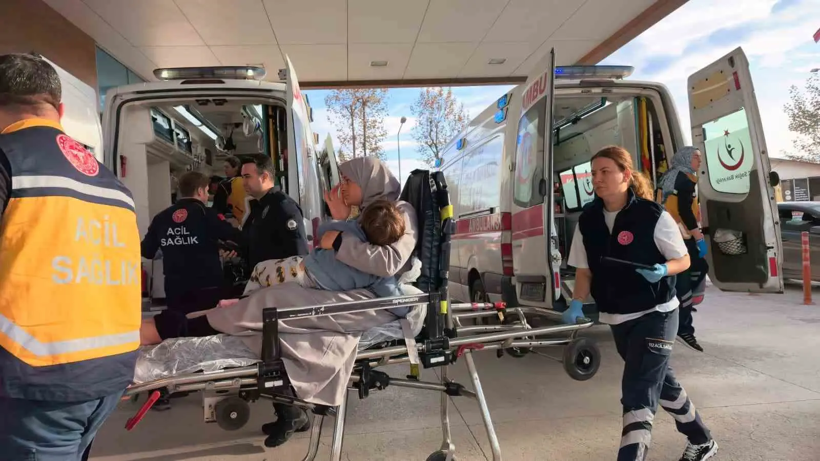 Bursa’nın İnegöl ilçesinde meydana gelen olayda 3. katın balkonundan düşen