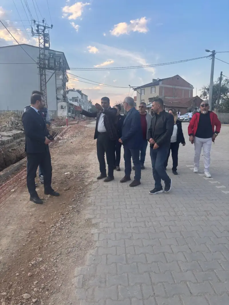 Cumhuriyet Halk Partisi İnegöl İlçe Başkanı Zemci Şahin ve yönetim