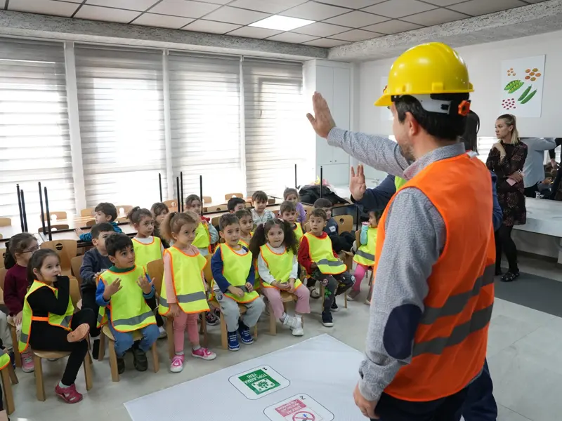 Osmangazi Belediyesi’ne bağlı kreş ve gündüz bakım evlerinde düzenlenen ‘İş