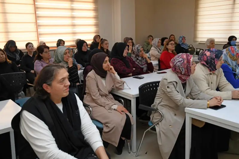 Toplumsal farkındalığı artırmayı hedefleyen Osmangazi Belediyesi, 25 Kasım Kadına Yönelik