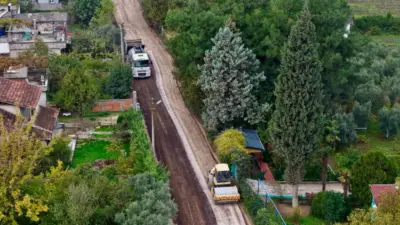 Gemlik Belediyesi, Gençali Mahallesi Kumsaz Mevkii Meşeler Caddesi’nde gerçekleştirdiği yol