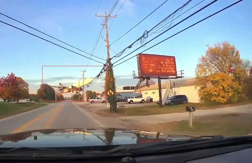ABD’nin Kentucky eyaletinde en az 12 kişinin hayatını kaybettiği uçak
