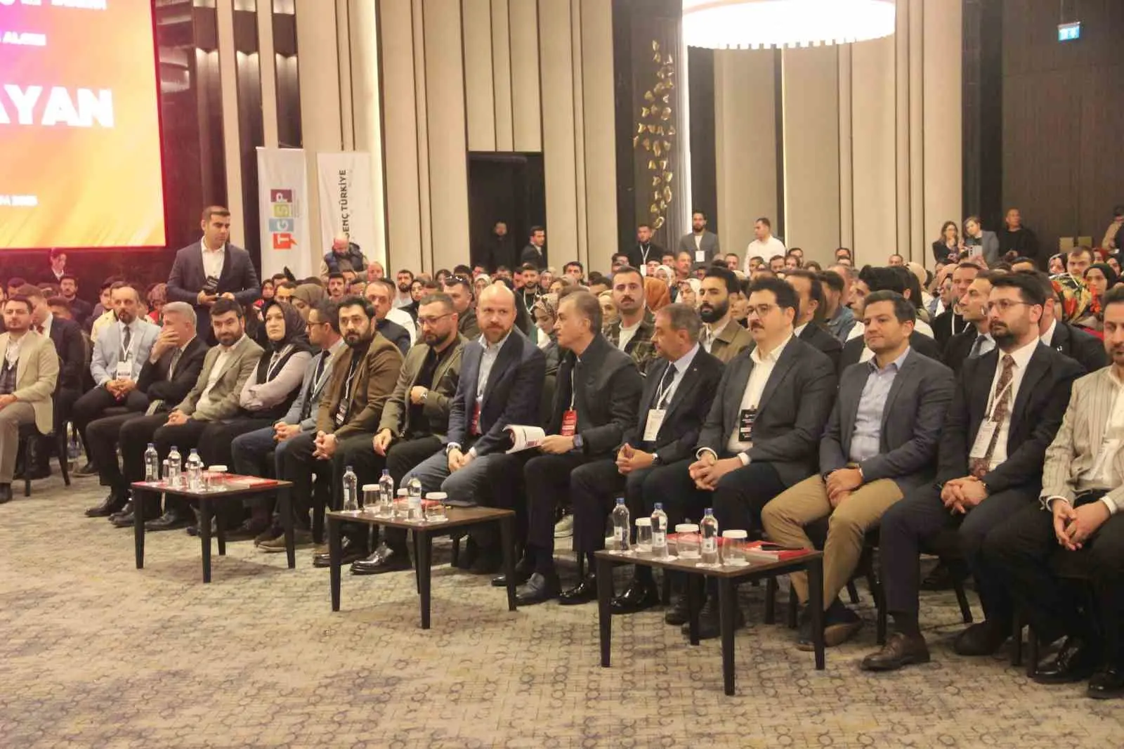 AK Parti Genel Başkan Yardımcısı ve Parti Sözcüsü Ömer Çelik,