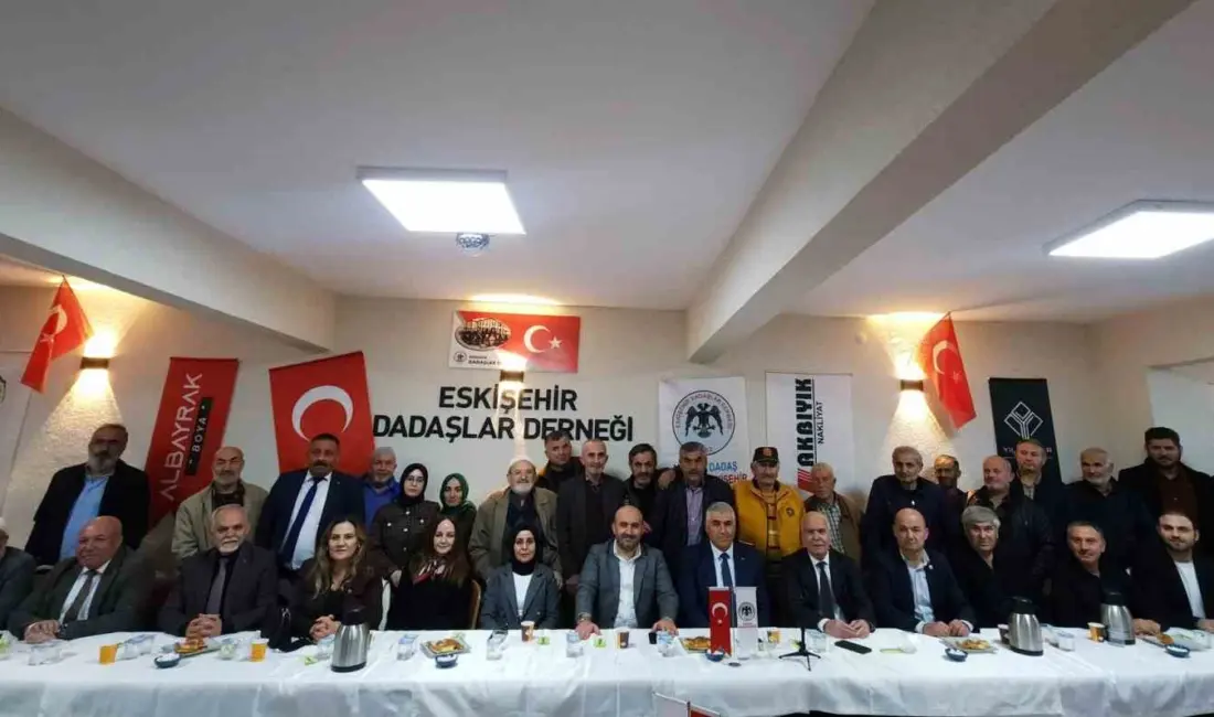 AK Parti Eskişehir İl Başkanı Gürhan Albayrak ve MHP Eskişehir