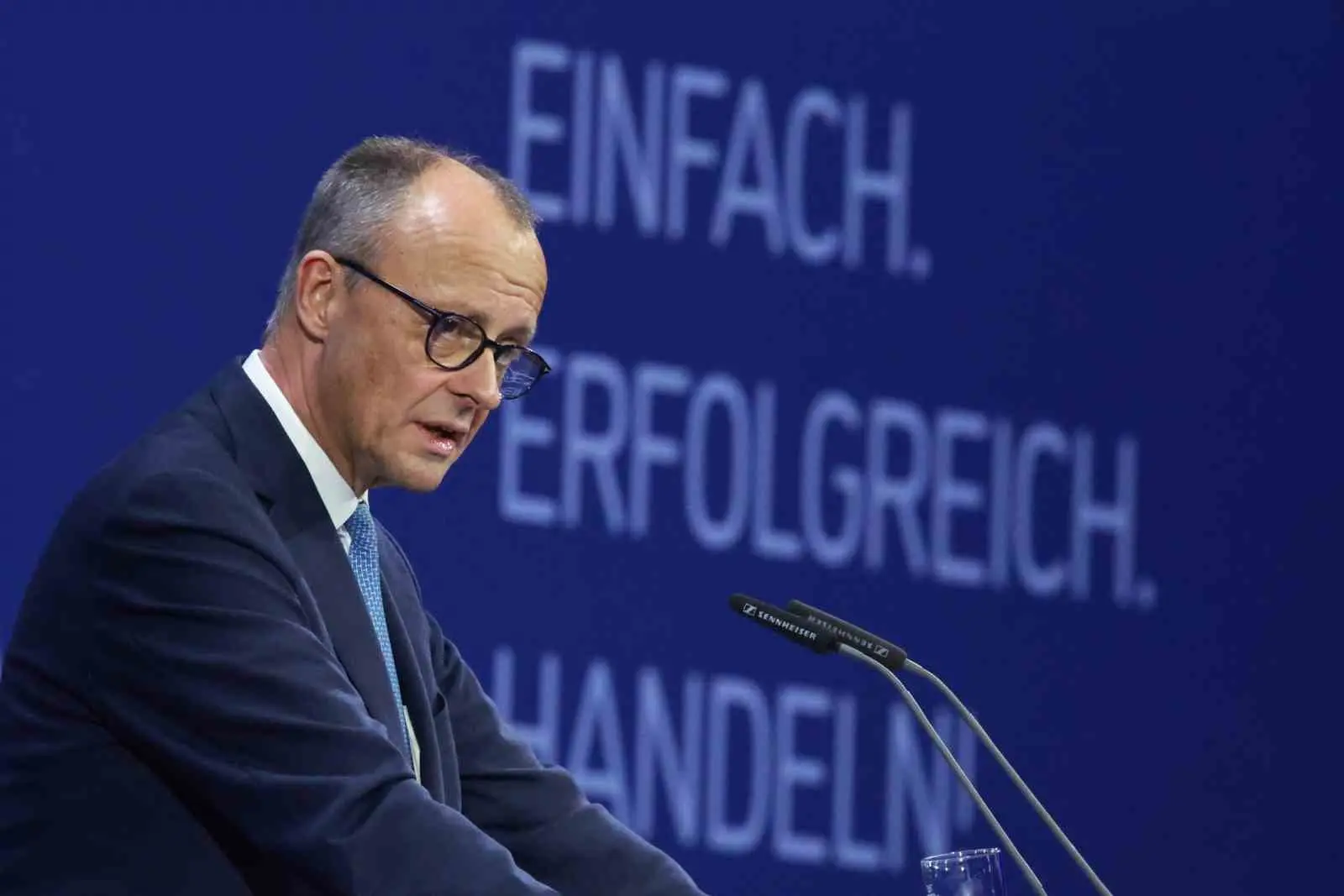 Almanya Başbakanı Friedrich Merz, Ukrayna Devlet Başkanı Vladimir Zelenskiy ile