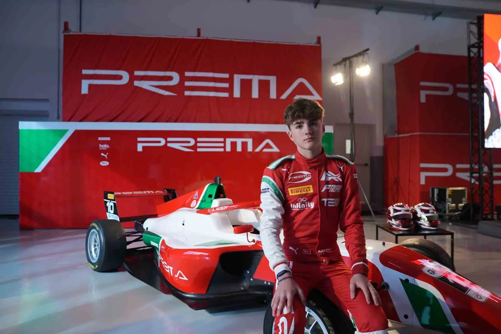 Prema Racing ile 2026 sezonunda Formula 4’te yarışacak olan 15