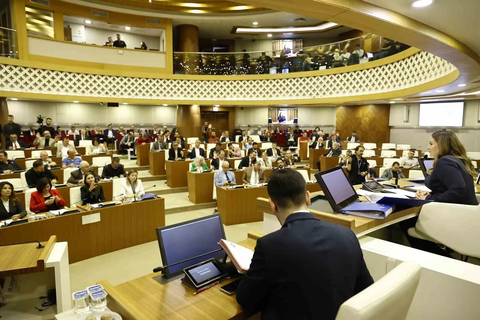 Antalya Büyükşehir Belediyesi’nin 2026 yılı taslak bütçesi Büyükşehir Meclisi’nde oy
