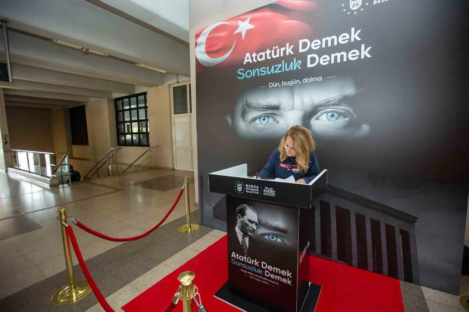 Mustafa Kemal Atatürk’ün aramızdan ayrılışının 87. yıl dönümünde Bursa’da kalpler