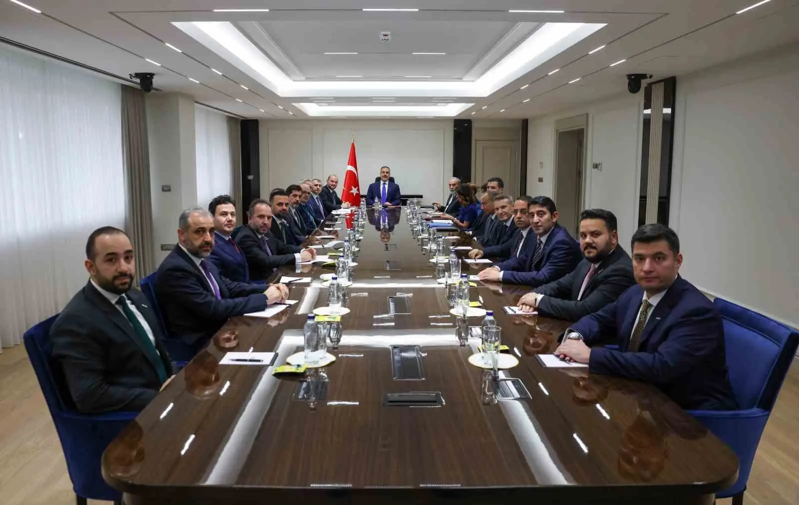 Dışişleri Bakanı Hakan Fidan, MÜSİAD Genel Başkanı Burhan Özdemir’i kabul