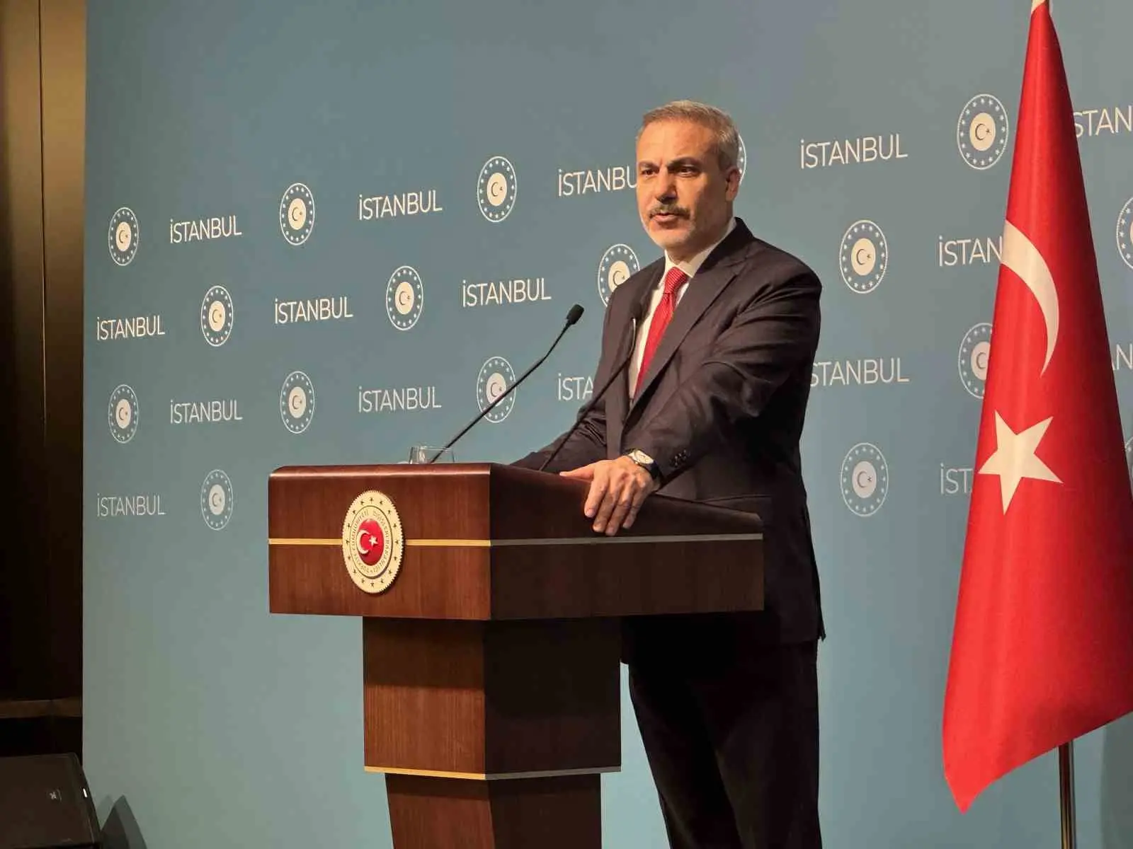 Dışişleri Bakanı Hakan Fidan, İstanbul’da katılımcı ülkelerin dışişleri bakanlarının katılımı