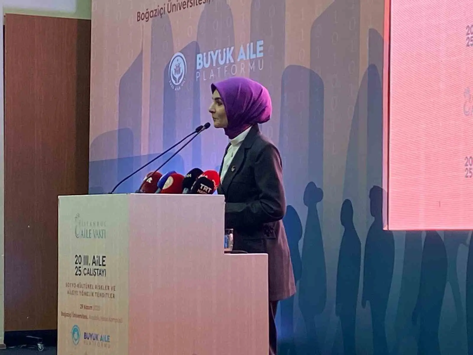 Aile ve Sosyal Hizmetler Bakanı Mahinur Özdemir Göktaş, “Aileyi koruyan