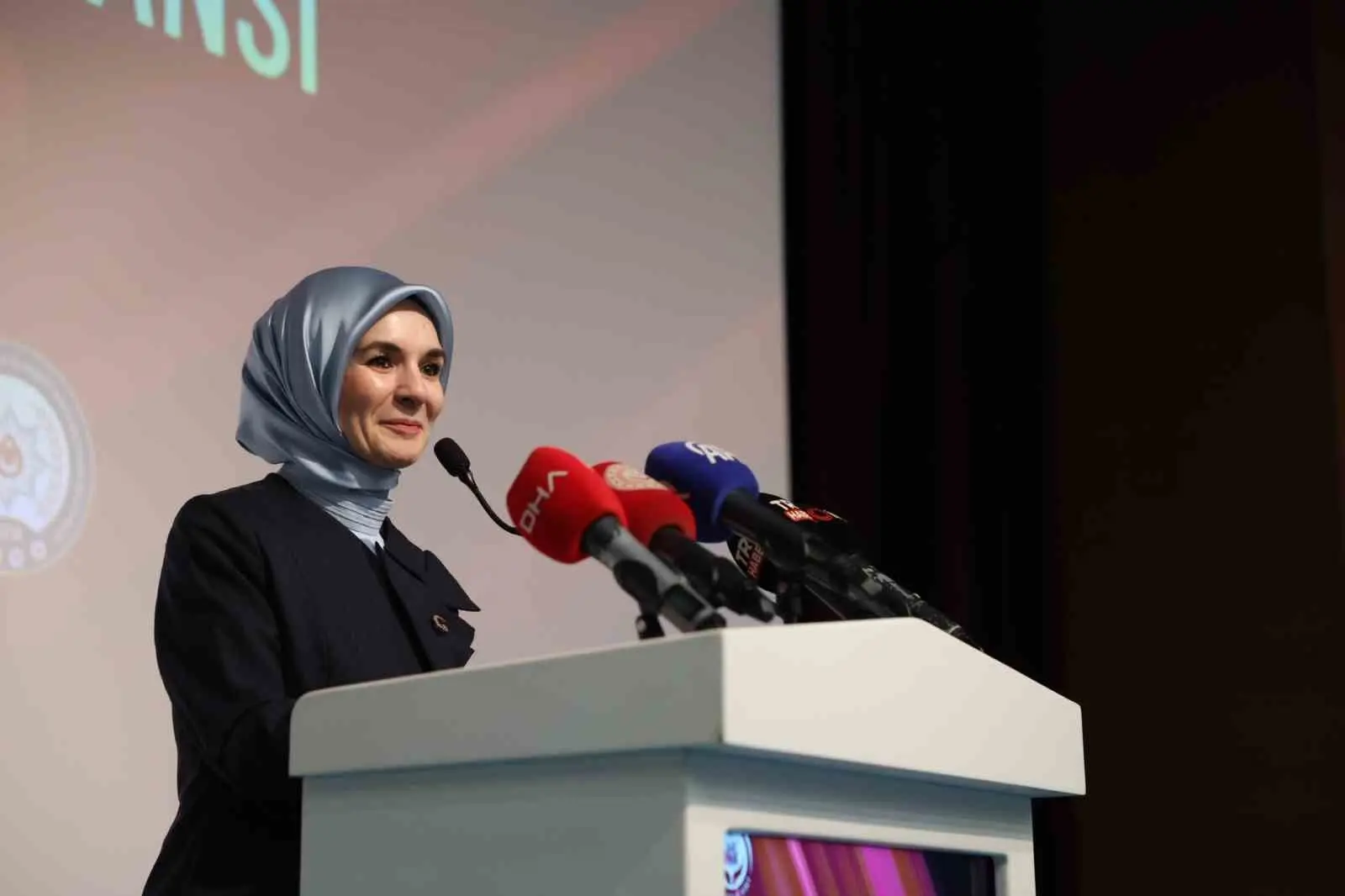 Aile ve Sosyal Hizmetler Bakanı Mahinur Özdemir Göktaş, “Göçü sadece