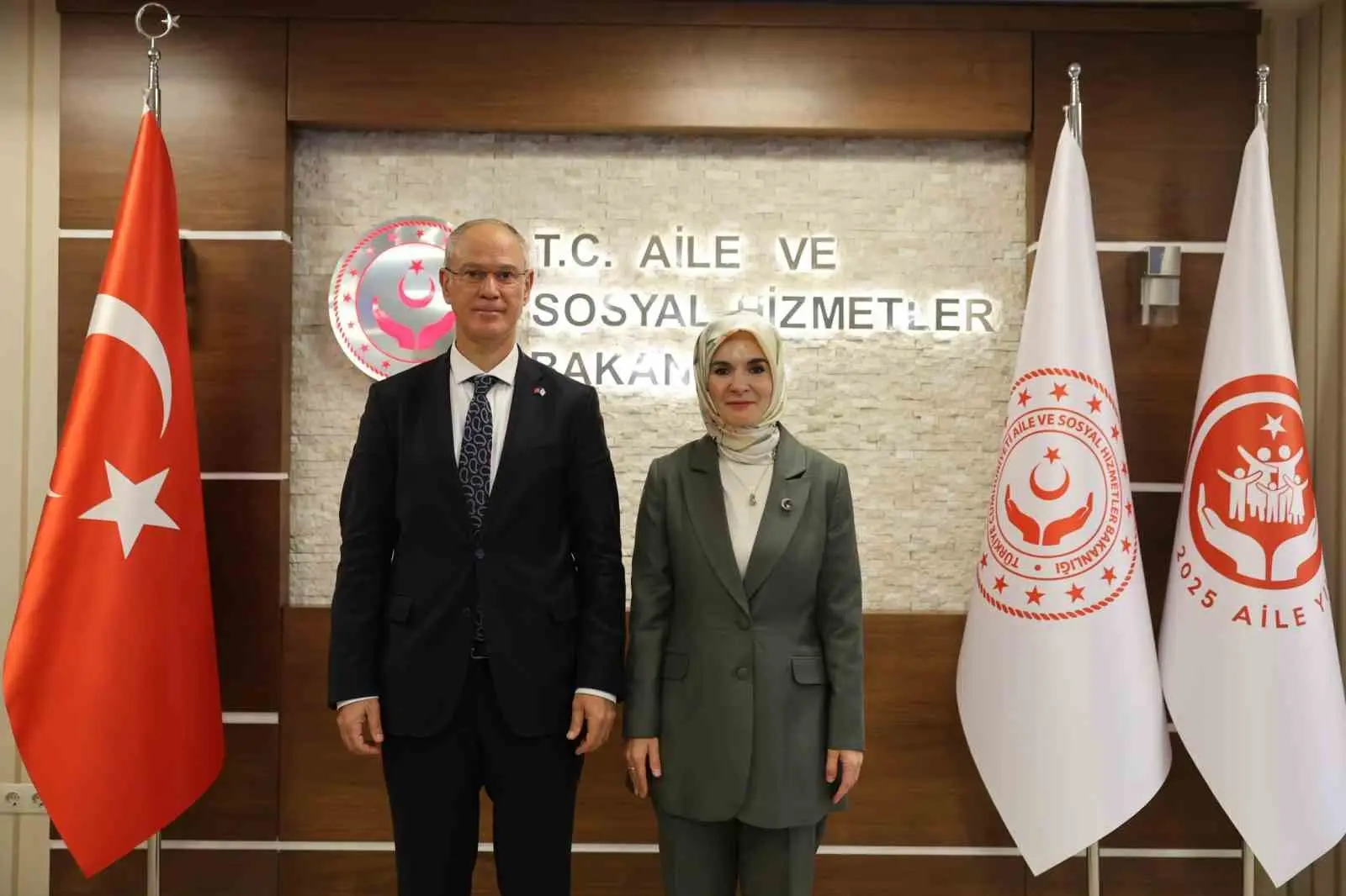 Aile ve Sosyal Hizmetler Bakanı Mahinur Özdemir Göktaş, Kuzey Kıbrıs