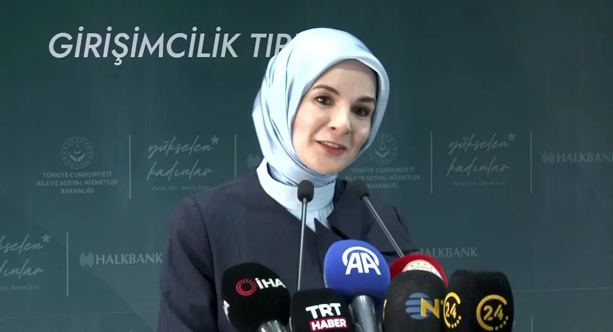 Aile ve Sosyal Hizmetler Bakanı Mahinur Özdemir Göktaş, Yükselen Kadınlar