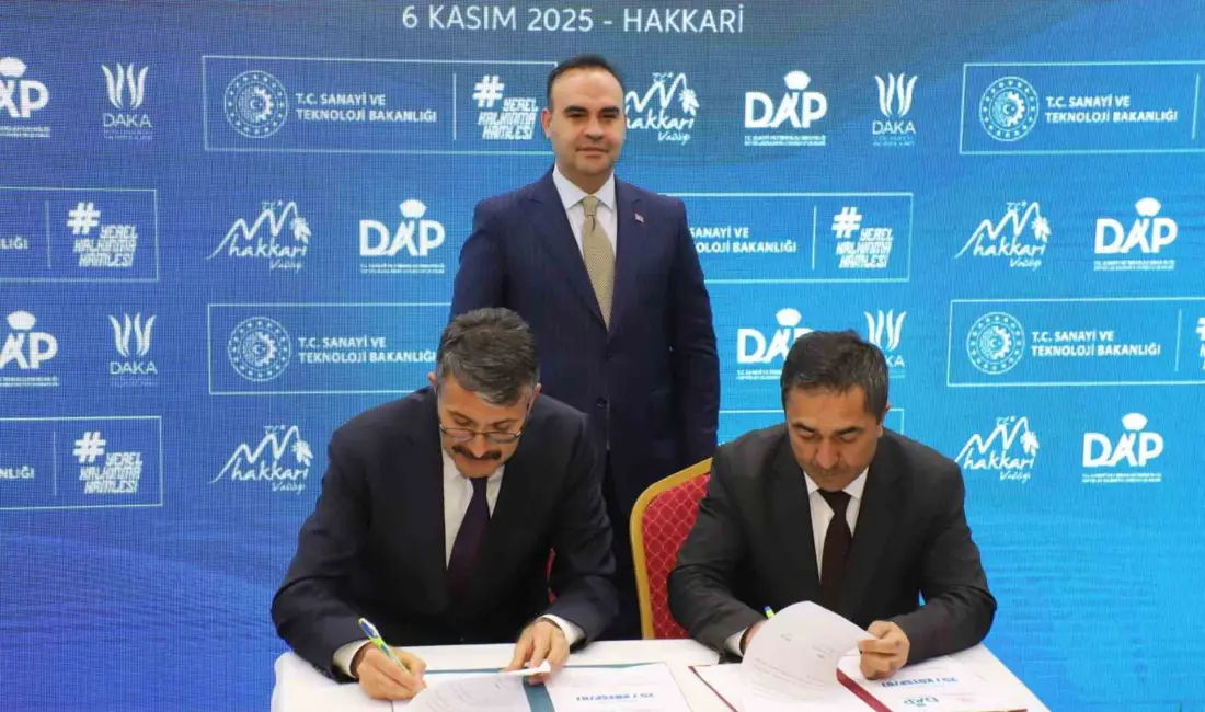 Sanayi ve Teknoloji Bakanı Mehmet Fatih Kacır, Hakkari Üniversitesi bünyesinde