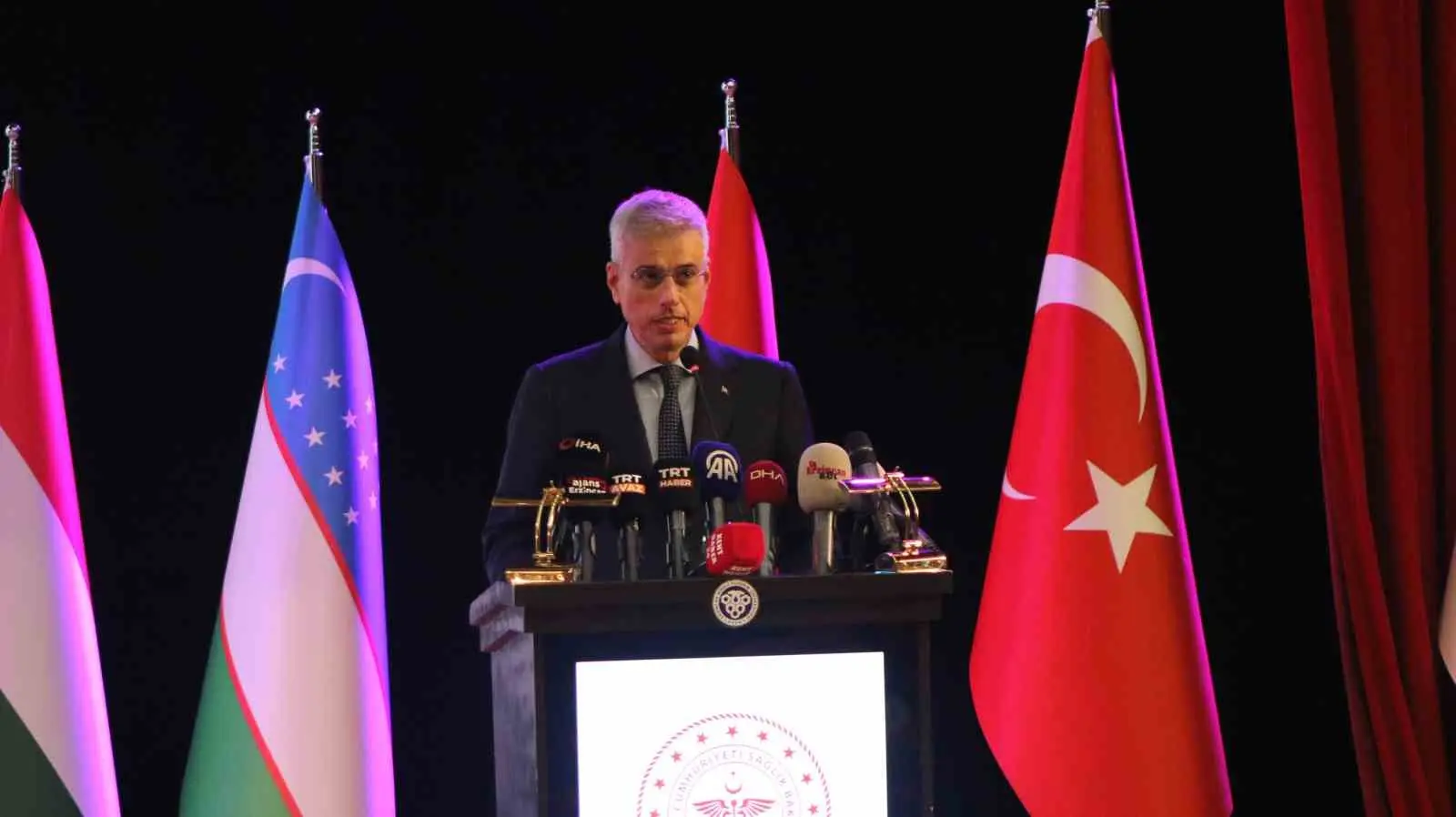 Sağlık Bakanı Kemal Memişoğlu, Erzincan’da düzenlenen “Kadim Değerlerden Modern Yaklaşımlara
