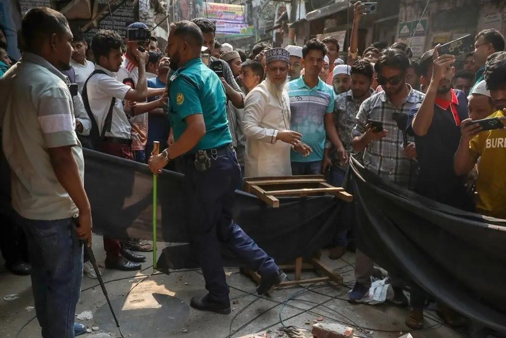 Bangladeş’te meydana gelen 5.7 şiddetinde depremde can kaybının 1’i çocuk