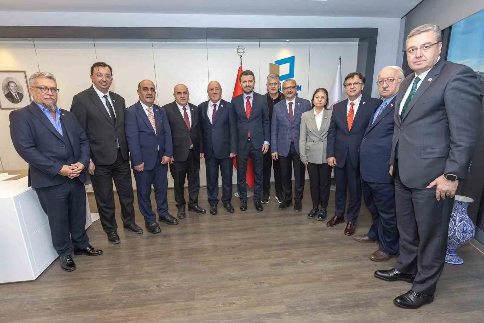 Türkiye Gazeteciler Konfederasyonu Genel Başkanı Nuri Kolaylı, TGK’ya üye Gazeteciler