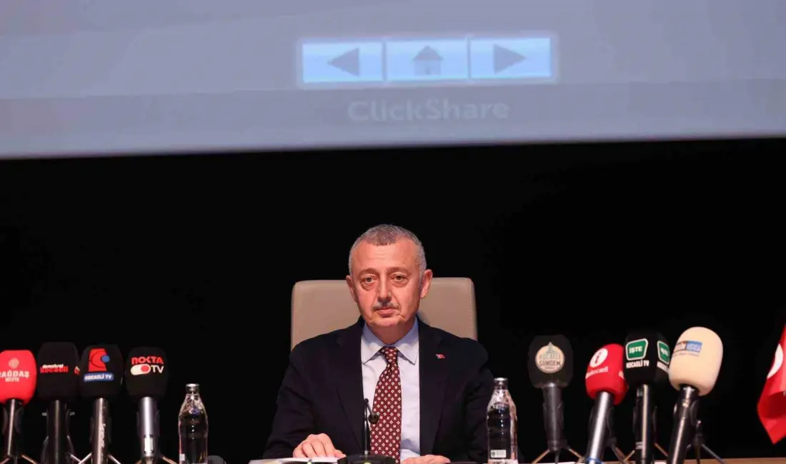 Kocaeli Büyükşehir Belediye Başkanı Tahir Büyükakın, Gebze’deki bina yıkımının metro