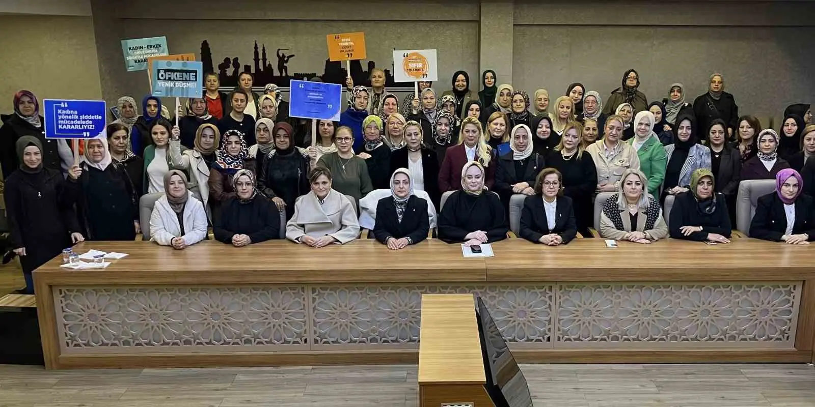 Kadına yönelik şiddet tüm dünyanın ortak meselesi ve evrensel bir