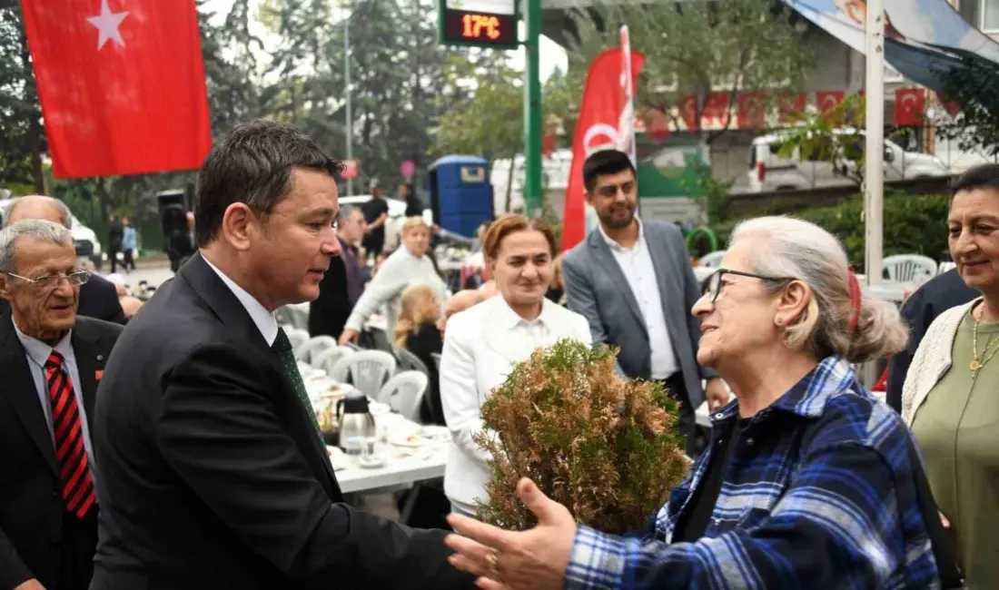 Osmangazi Belediye Başkanı Erkan Aydın, Hocahasan Mahallesi sakinleriyle düzenlenen kahvaltı