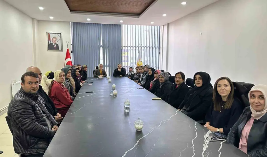 AK Parti Uşak Kadın Kolları Başkanı Hilal Sabancı, 25 Kasım