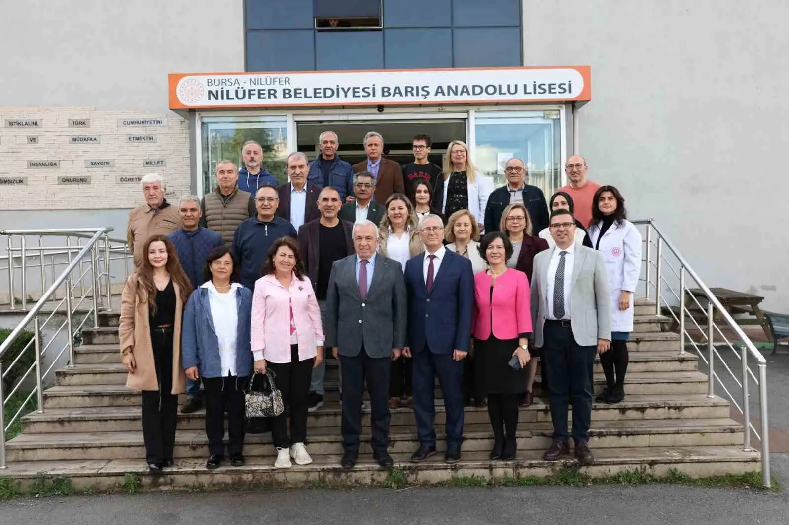 Nilüfer Belediye Başkanı Şadi Özdemir, 24 Kasım Öğretmenler Günü’nde eğitimcilerle