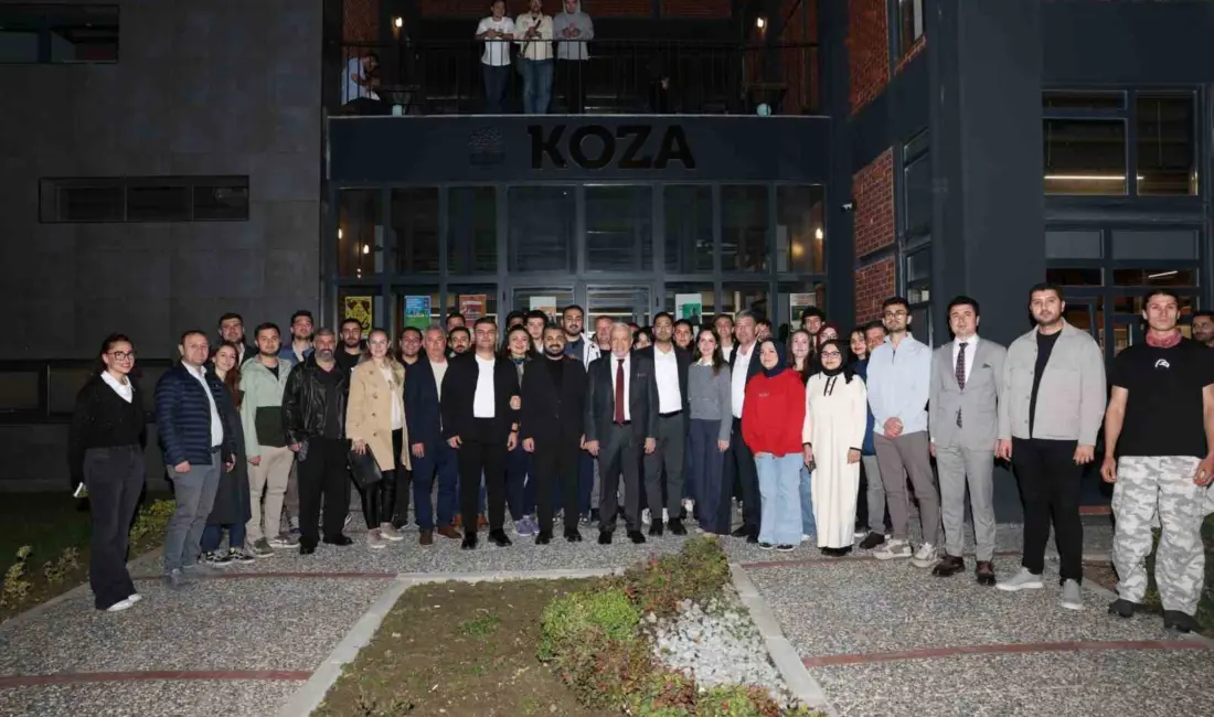 Nilüfer Belediye Başkanı Şadi Özdemir, vize sınavlarına hazırlanan üniversite öğrencilerini