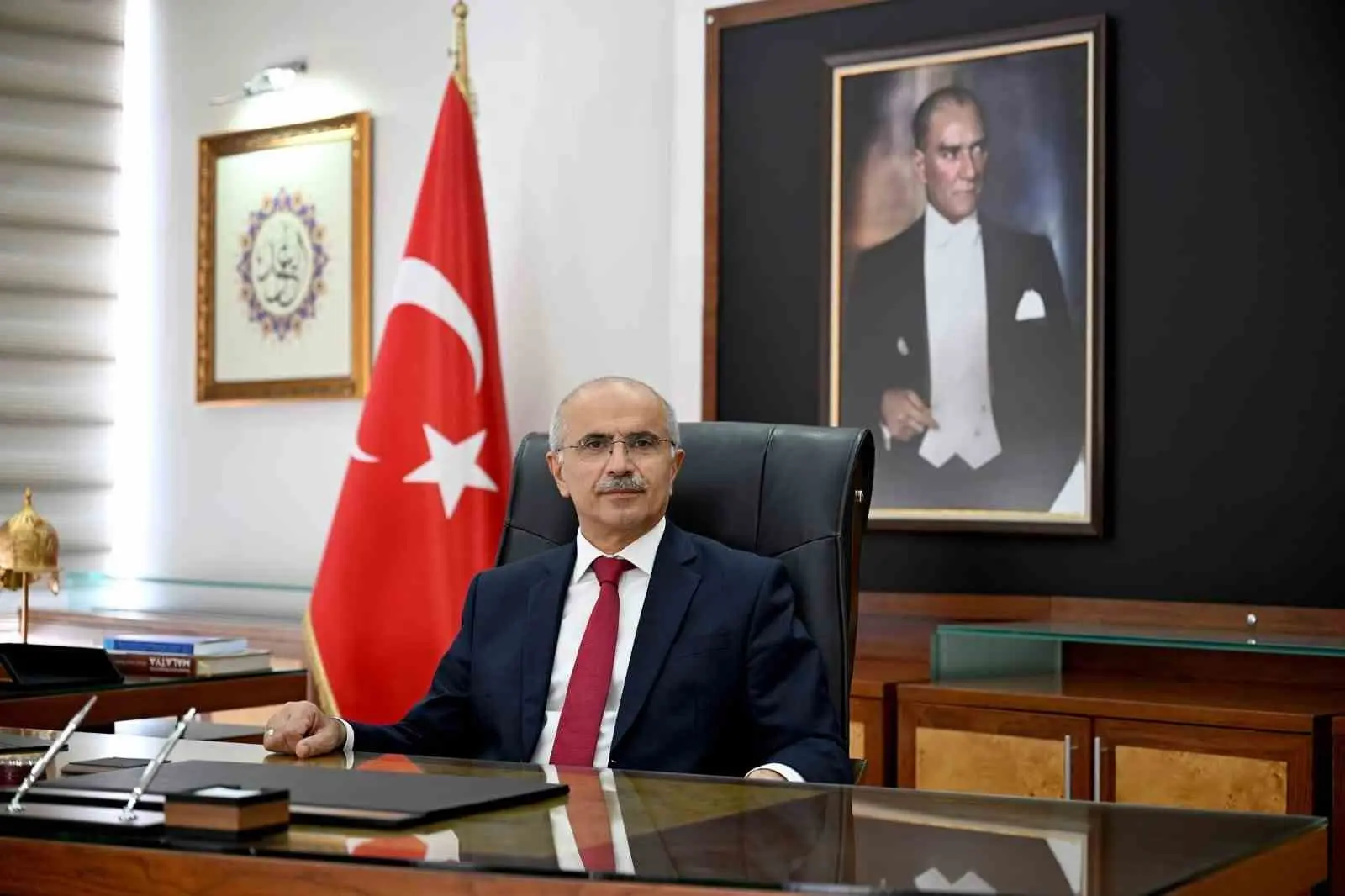 Malatya Büyükşehir Belediye Başkanı Sami Er, Türk Silahlı Kuvvetlerine ait
