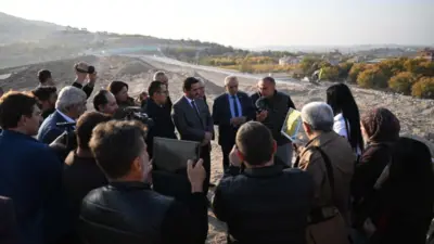 Battalgazi Belediye Başkanı Bayram Taşkın, basın mensuplarıyla birlikte ilçede tamamlanan
