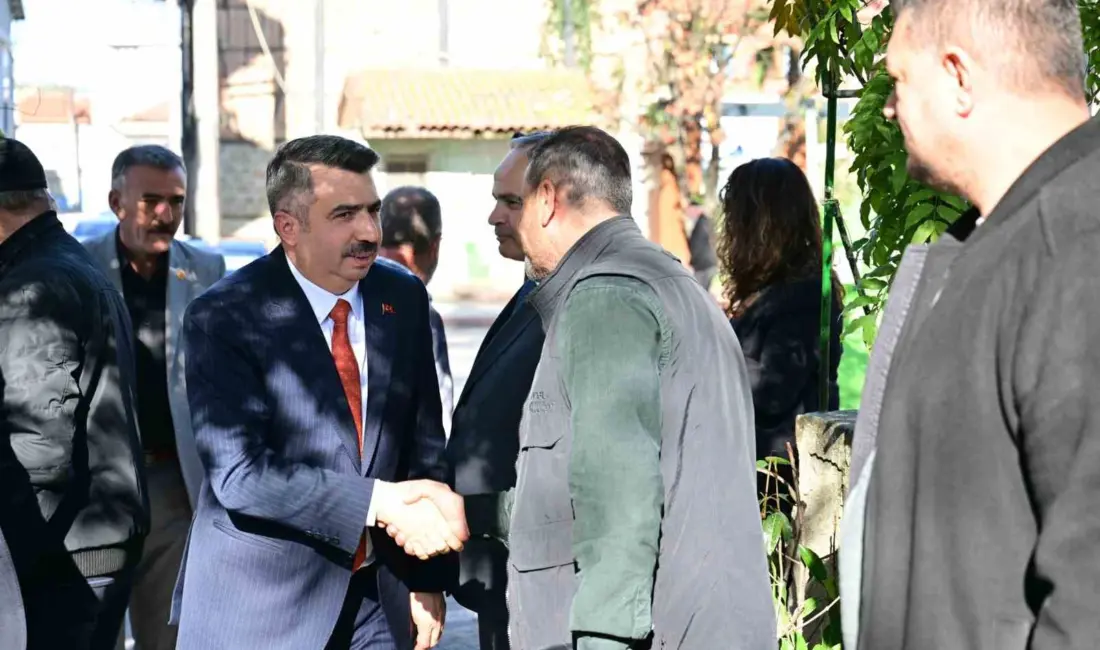 Yıldırım Belediye Başkanı Oktay Yılmaz, mahalle mahalle gezerek vatandaşlarla buluşuyor,