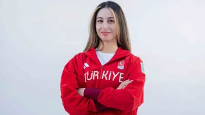 Bursa Büyükşehir Belediyesporlu Özge Yılmaz’ın da yer aldığı Kadın Masa