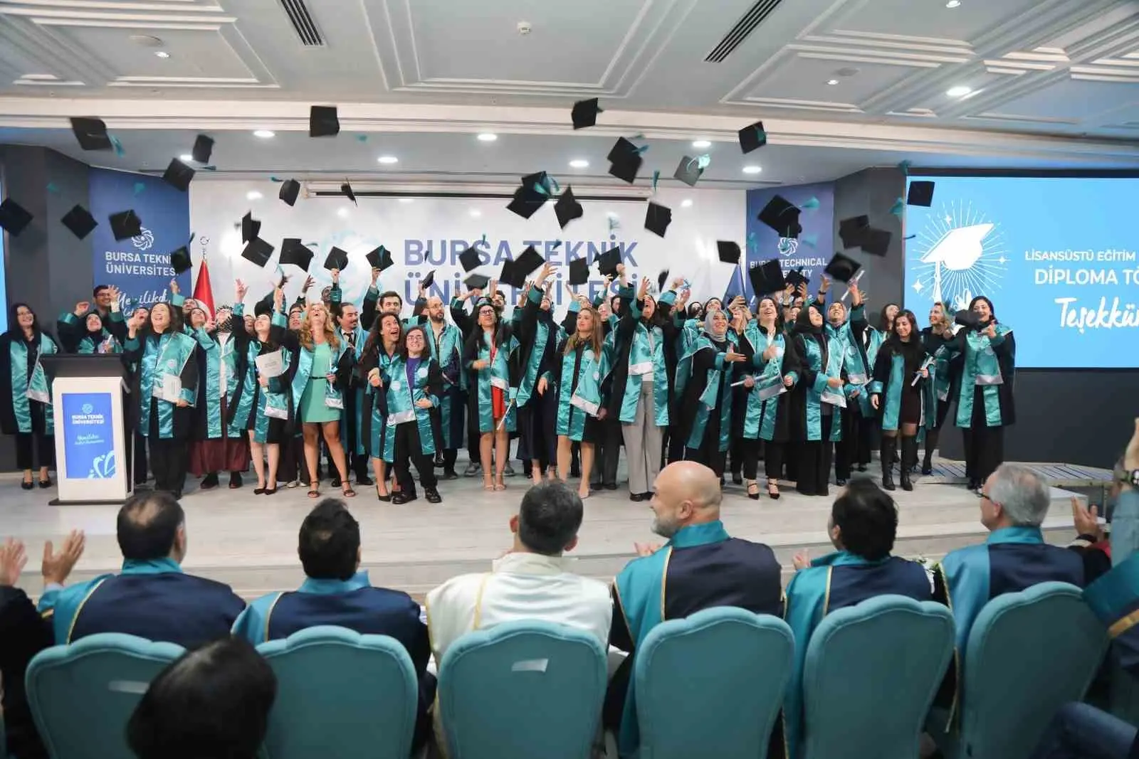 BTÜ’de yüksek lisans ve doktora öğrencileri için mezuniyet töreni düzenlendi.