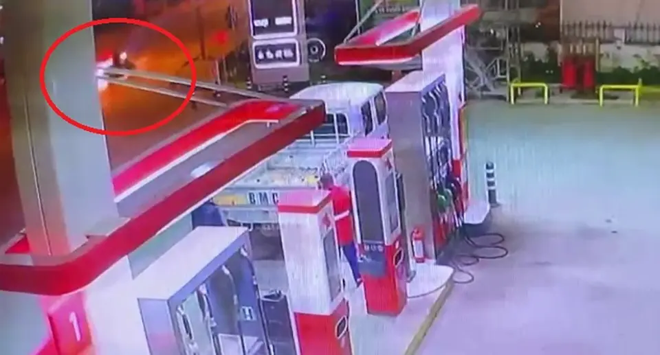 Bursa’nın İznik ilçesinde 15 yaşındaki ehliyetsiz sürücünün kullandığı motosiklet, başka