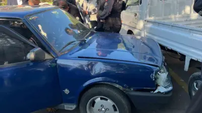 Bursa’da meydana gelen kazada otomobil sürücüsü kamyonete çarptı. Kaza, Gemlik