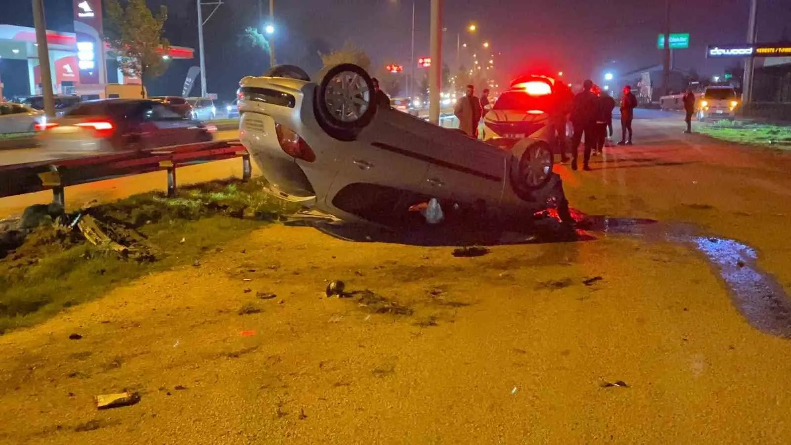 Bursa’nın İnegöl ilçesinde kontrolden çıkan otomobilin takla attığı kazada 2