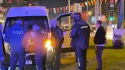 Bursa’da yolun karşısına geçmek isterken servis aracının çarptığı yaya ağır