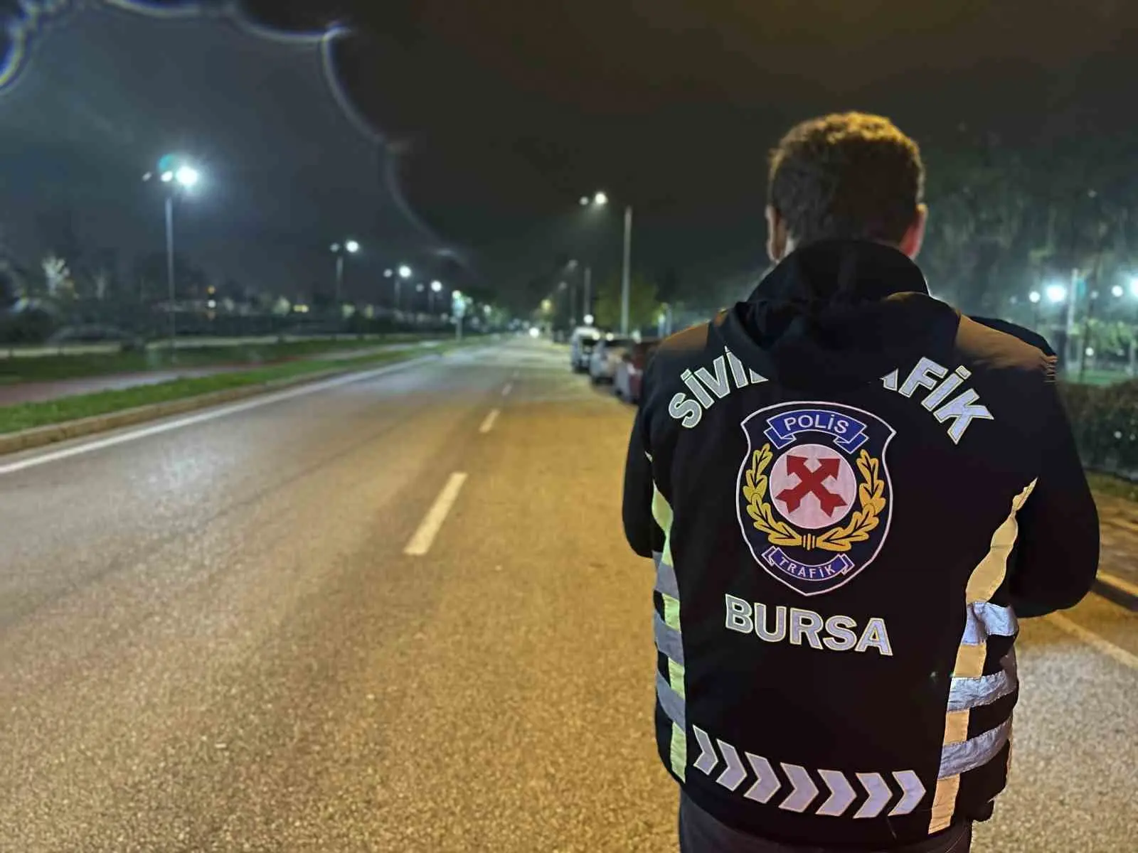 Bursa’da sivil trafik ekipleri, çevreye rahatsızlık veren ve trafik kurallarına
