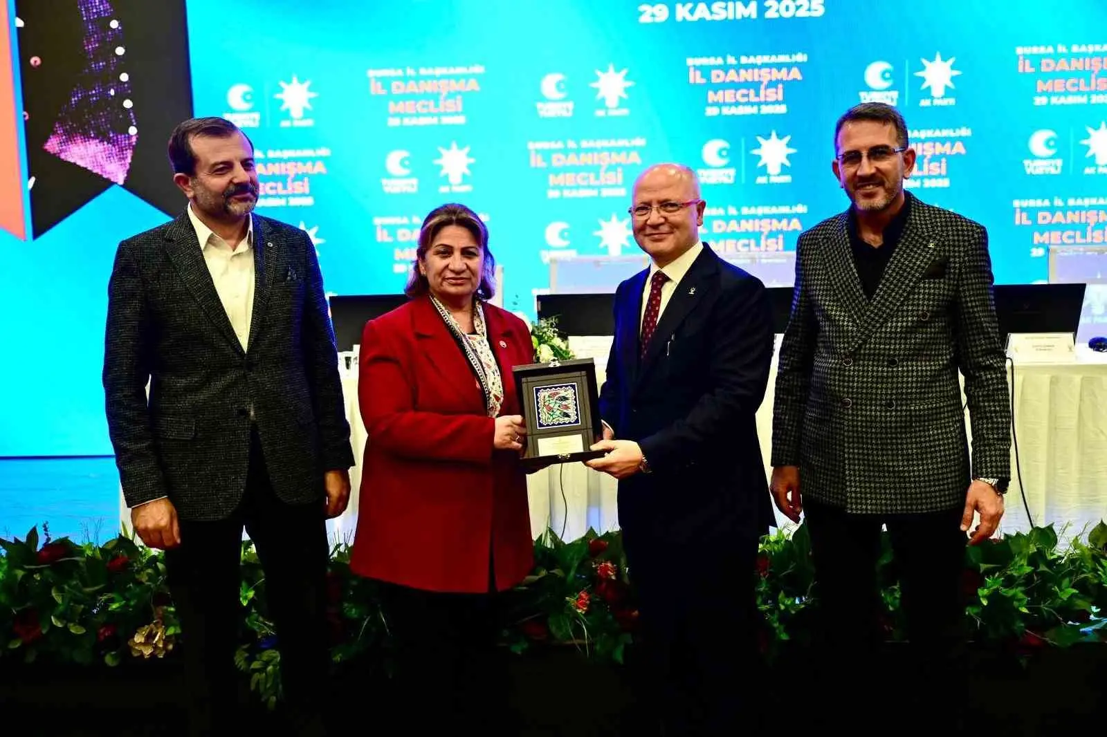 AK Parti Bursa Başkanı Davut Gürkan, toplantının açılışında yaptığı konuşmada,