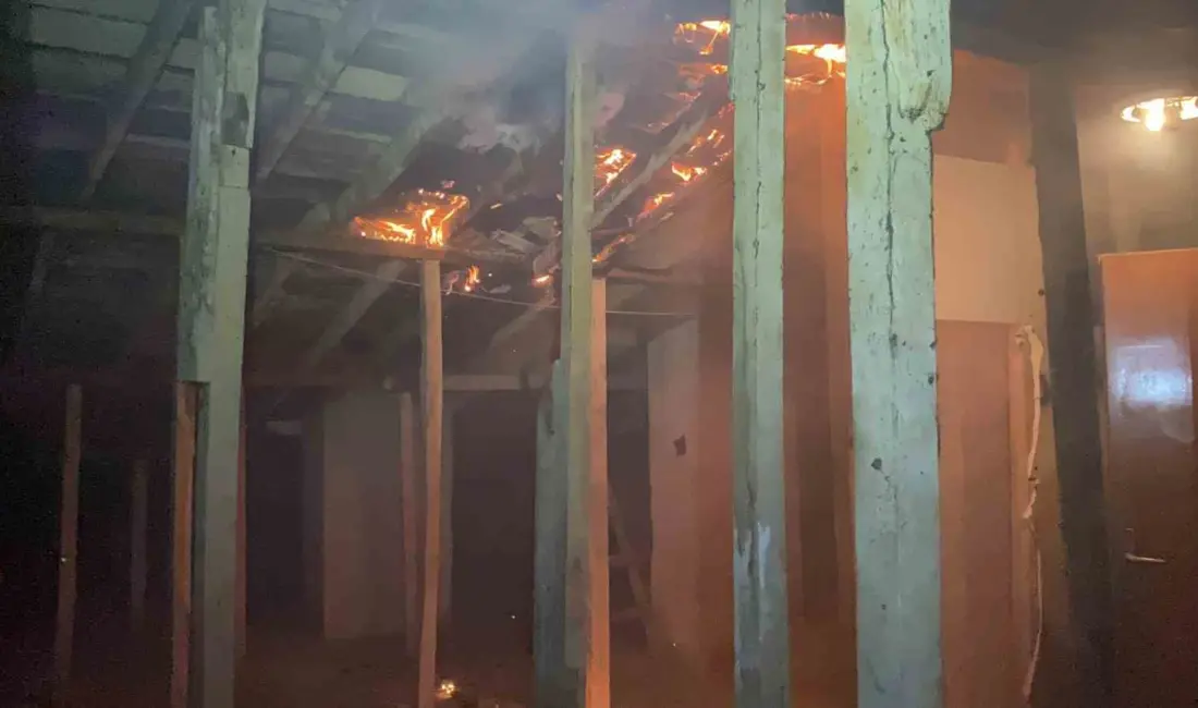 Bursa’nın Mudanya ilçesinde bir apartmanda yaşanan peş peşe yangınlar, mahalle