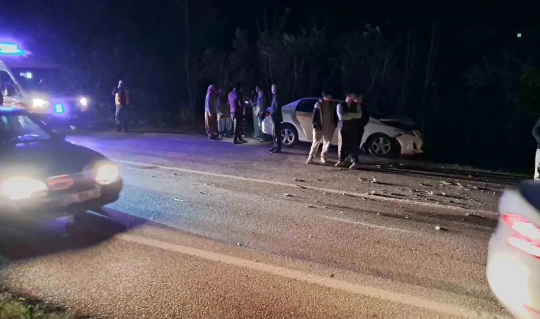 Bursa’da rulo saç yüklü tır ile otomobilin çarpıştığı kazada 1