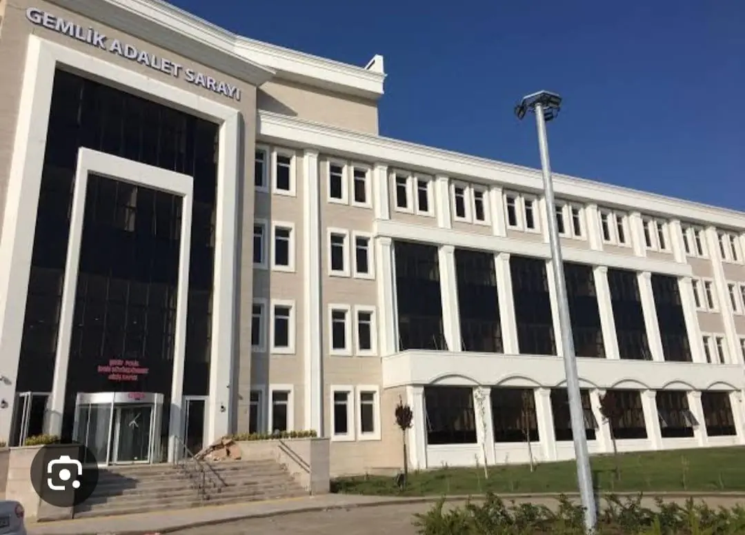 Bursa’nın Gemlik ilçesinde İl Emniyet Müdürlüğü ekiplerince düzenlenen yasa dışı